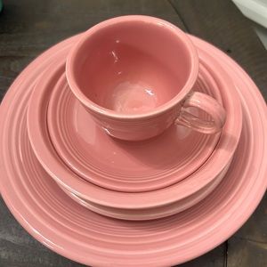 Fiesta Retired Rose 5 Piece Place Setting Fiesta ware